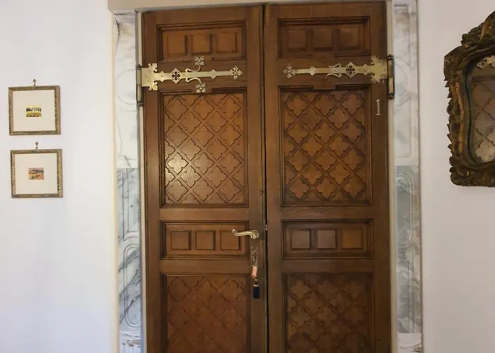 Il Palazzo Delle Rondini Bed and Breakfast Magliano de' Marsi